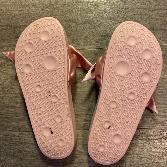 PUMA x Rihanna Slides in Pink (size 10.5) - Picture 4 of 7